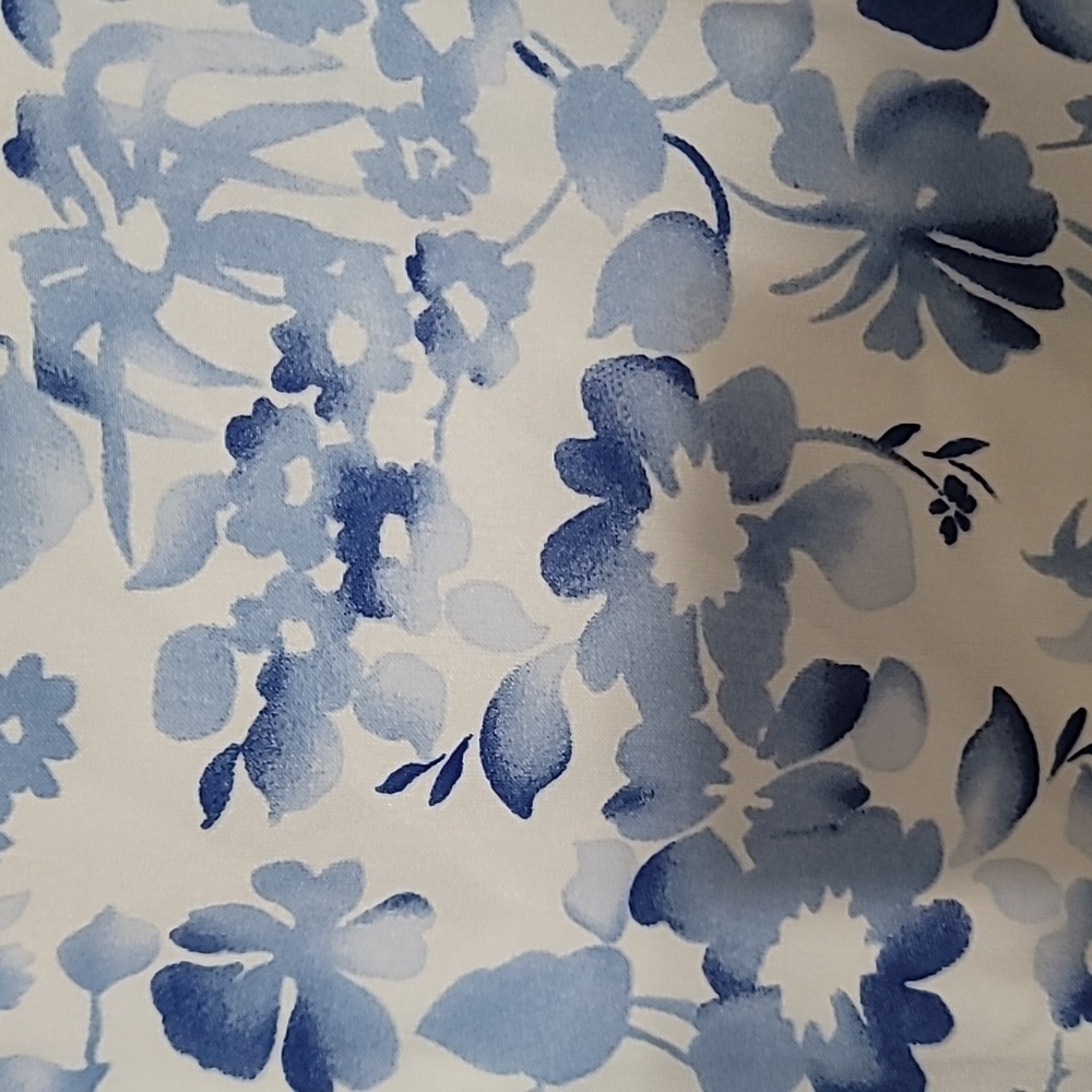 Sagharbor Floral Tank Top - Picture 2 of 4